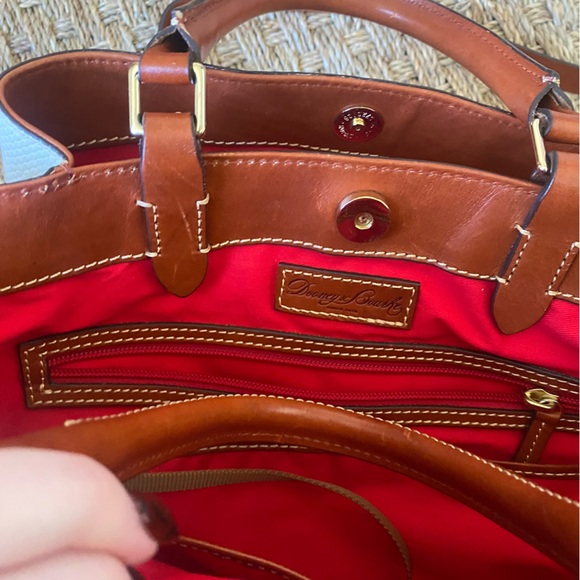 Dooney and Bourke City Flynn bag - Picture 5 of 8